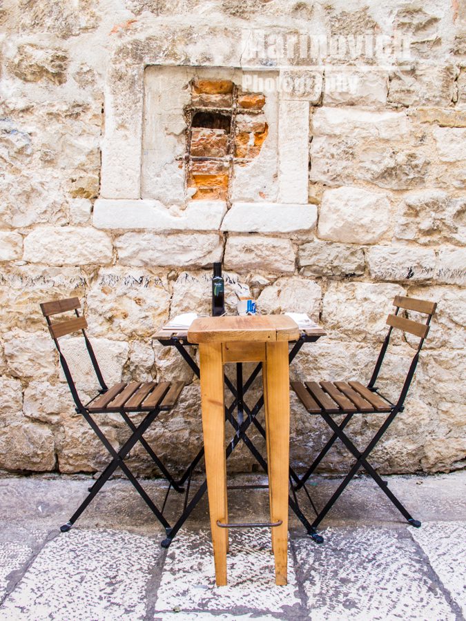 "Street dinind in Split - marinovich photography"