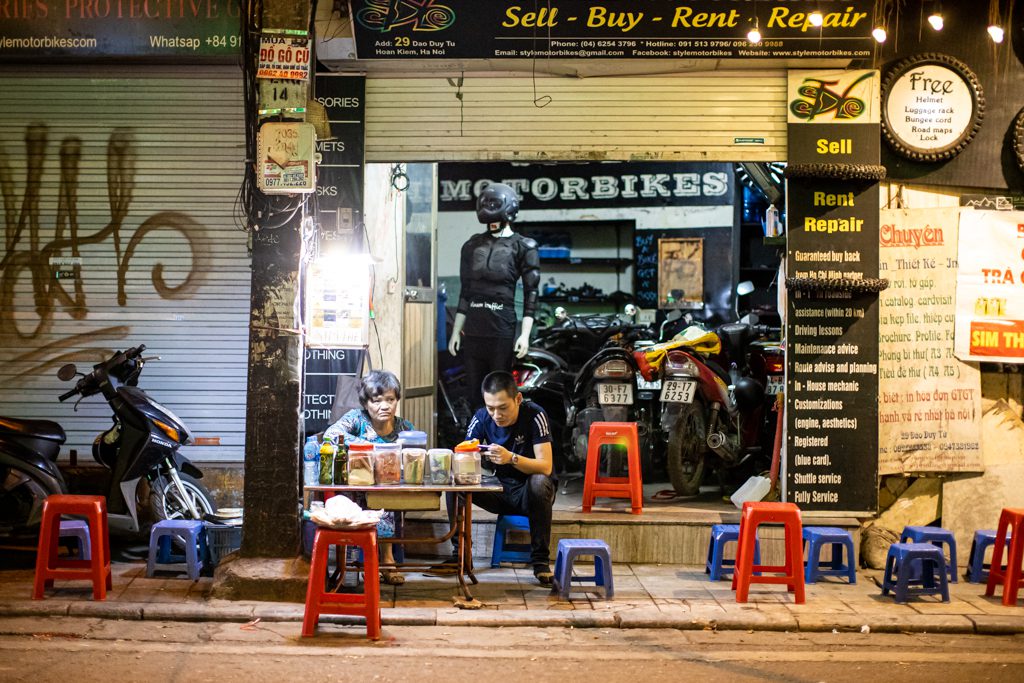 “Street photography in Hanoi, Vietnam – Wayne Marinovich Photography”